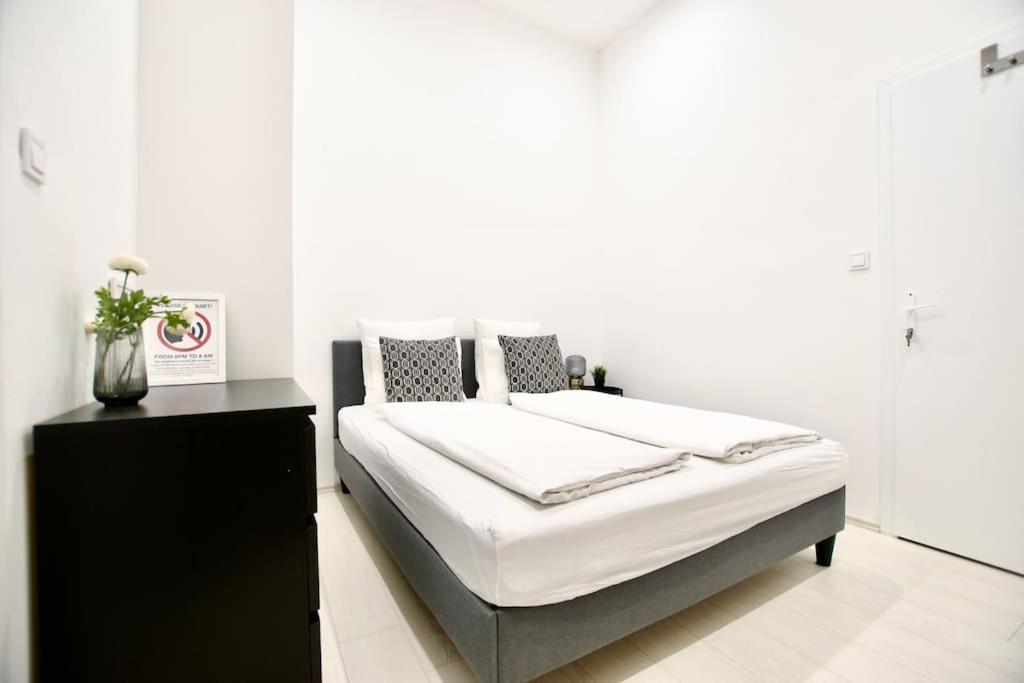 Standard Apartment By Hi5-St. King Mini Studio Budapeşte Dış mekan fotoğraf